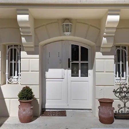 D'hotes Bed & Breakfast Cabourg